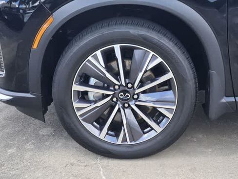 Certified 2027 INFINITI QX60 Luxe w/ Cargo Package FWD image 8