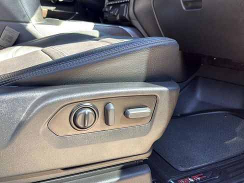 Used 2022 GMC Sierra 2500 Denali w/ Denali Black Diamond Edition image 25