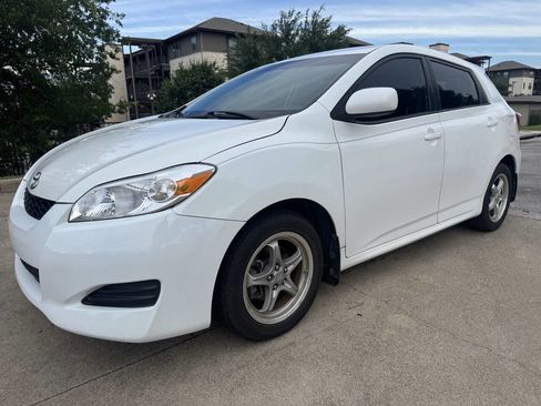 Used 2009 Toyota Matrix FWD image 11
