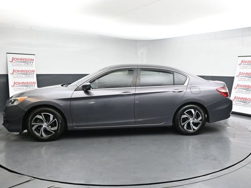 Used 2017 Honda Accord LX image 5