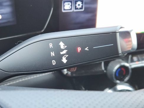 Used 2025 Chevrolet Blazer EV LT FWD image 18
