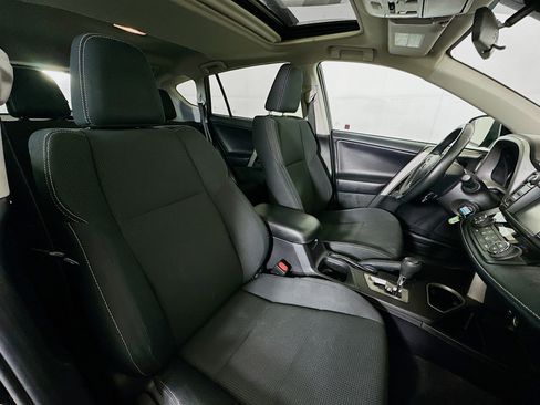 Used 2018 Toyota RAV4 XLE image 30