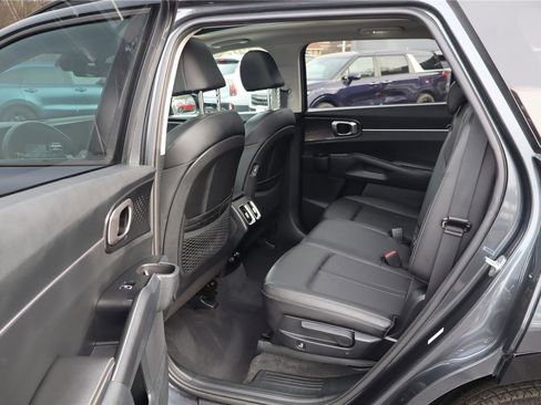 Certified 2023 Kia Sorento S w/ Panoramic Sunroof Package image 26