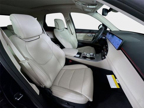 New 2026 Genesis GV70 2.5T Select AWD/4WD image 29