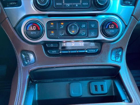 Used 2019 Chevrolet Tahoe Premier AWD/4WD image 30
