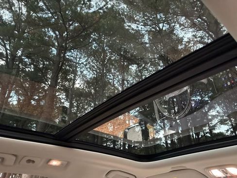 Used 2023 Volvo XC60 B6 Ultimate w/ Protection Package Premier image 27