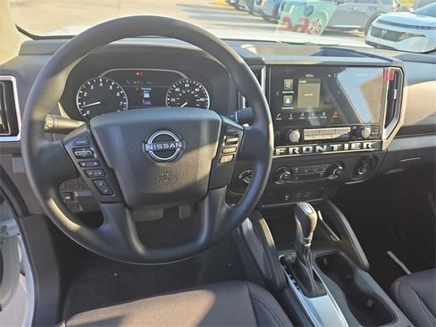 New 2025 Nissan Frontier SV image 27