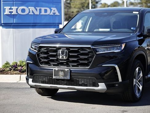 Used 2023 Honda Pilot EX-L image 2