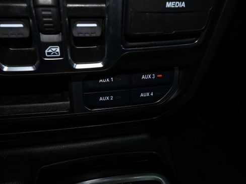 Used 2023 Jeep Wrangler Unlimited Sahara w/ Cold Weather Group AWD/4WD image 31