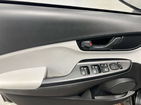 Used 2022 Hyundai Kona SEL FWD image 20