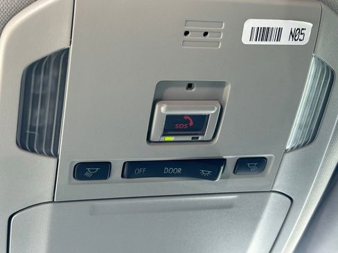 Used 2023 Toyota Highlander LE image 20