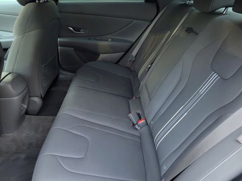 Used 2024 Hyundai Elantra SEL w/ Convenience Package image 11