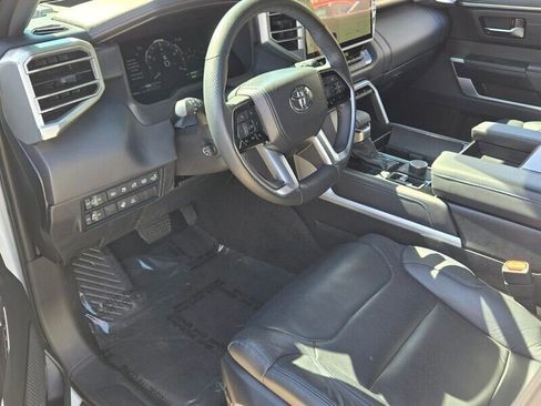 Used 2025 Toyota Sequoia Platinum AWD/4WD image 10