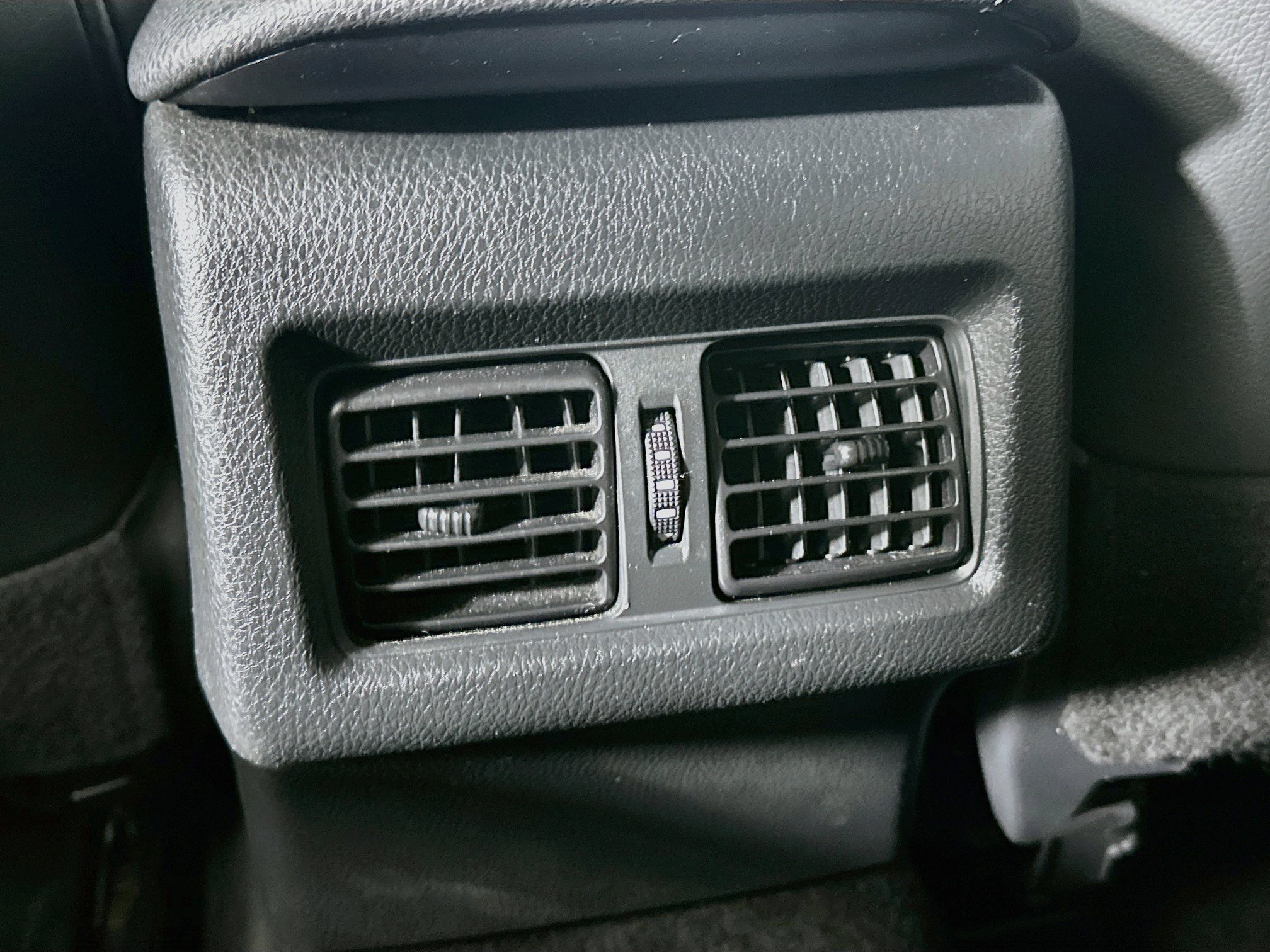 Used 2019 Toyota Camry XSE FWD image 27
