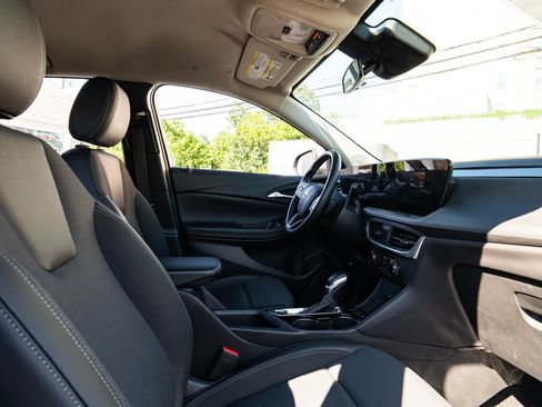 Used 2024 Buick Encore GX Preferred FWD image 11