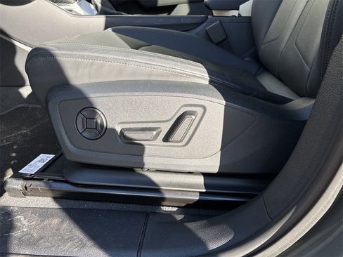 Used 2025 Audi Q3 2.0T Premium image 10