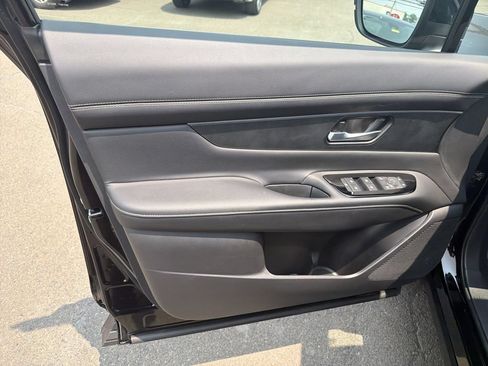 Used 2025 Nissan Murano SV AWD/4WD image 10