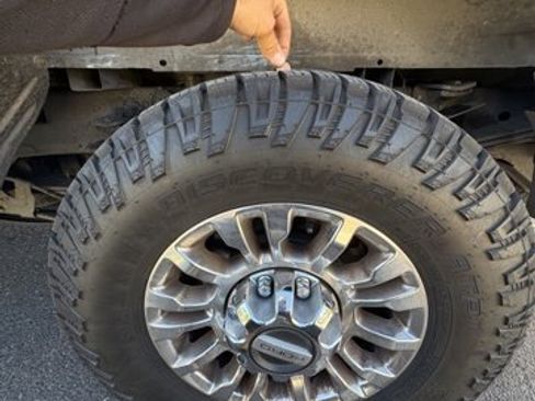 Certified 2022 Ford F350 XLT w/ XLT Premium Package image 13