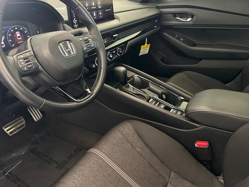 Used 2024 Honda Accord Sport image 4