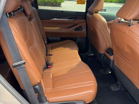 Used 2024 INFINITI QX60 Sensory AWD/4WD image 7