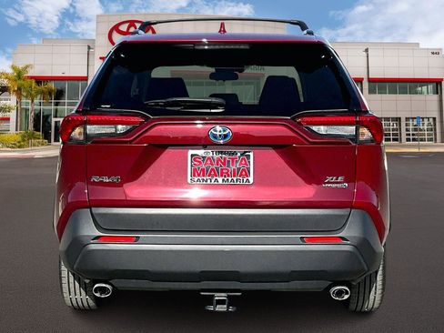 Certified 2020 Toyota RAV4 XLE image 4