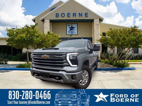 Used 2025 Chevrolet Silverado 2500 High Country w/ Technology Package AWD/4WD image 1
