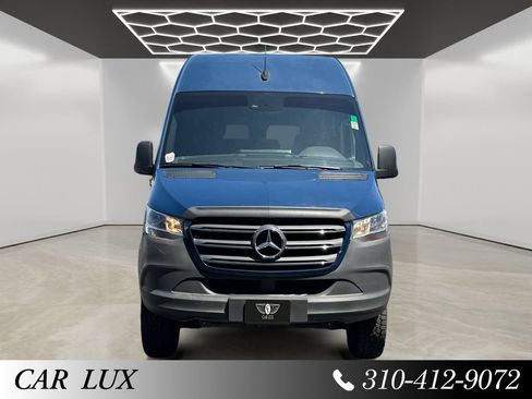 Used 2020 Mercedes-Benz Sprinter 2500 image 8