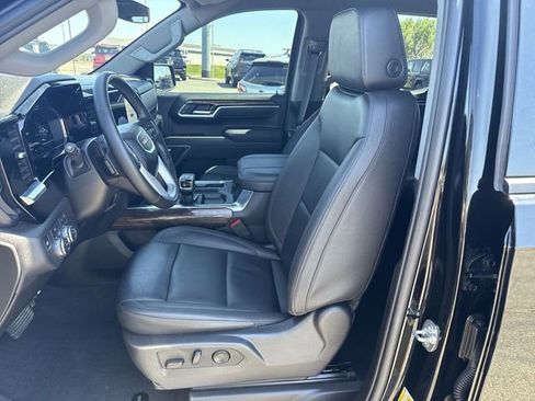 Used 2025 GMC Sierra 1500 Elevation w/ Elevation Premium Package AWD/4WD image 11