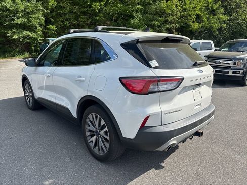 Used 2022 Ford Escape Titanium w/ Class II Trailer Tow Package image 6