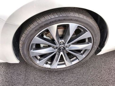 Certified 2023 Nissan Maxima Platinum image 10