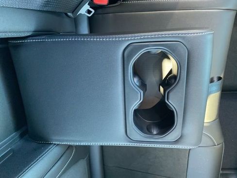 New 2025 Jeep Grand Cherokee Altitude image 37