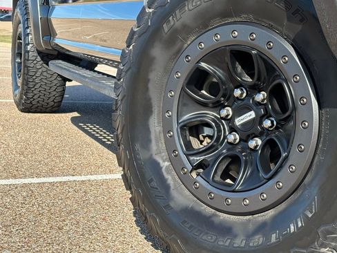 Used 2018 Ford F150 Raptor w/ Equipment Group 802A Luxury image 2