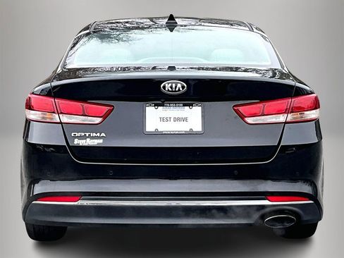 Used 2018 Kia Optima LX w/ 17" Alloy Wheels Package image 6