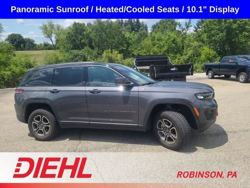 Used 2022 Jeep Grand Cherokee Trailhawk AWD/4WD image 4