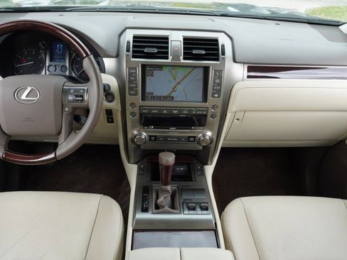 Used 2015 Lexus GX 460 w/ Premium Package image 30