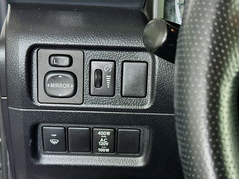 Used 2018 Toyota 4Runner SR5 image 17