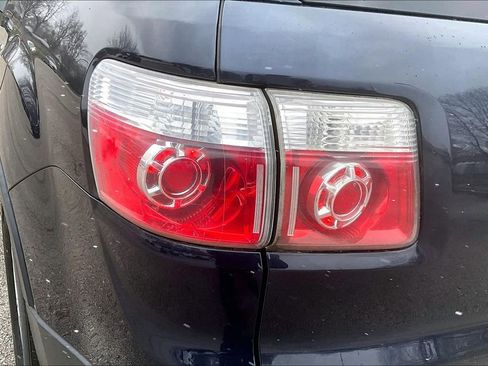 Used 2012 GMC Acadia SLE w/ LPO, 'HIT The Road' Package image 31