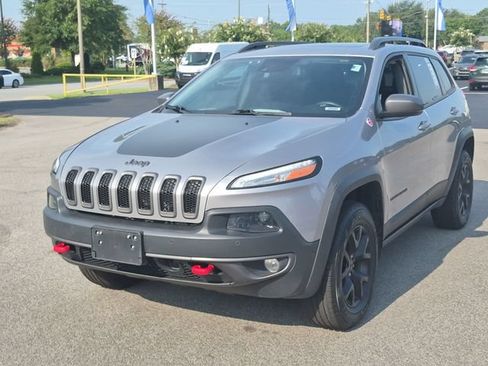 Used 2018 Jeep Cherokee Trailhawk w/ Quick Order Package 27L AWD/4WD image 7