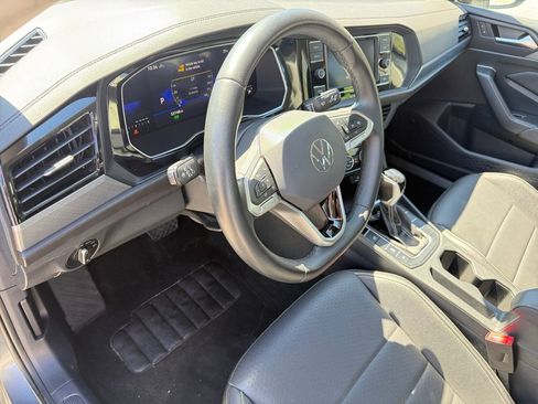 Used 2024 Volkswagen Jetta SE FWD image 27