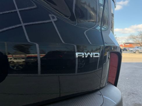 Used 2021 Ford Escape SE image 9