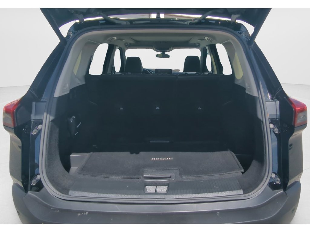Certified 2023 Nissan Rogue Platinum w/ Platinum Premium Package FWD image 9