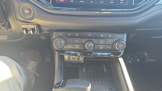 Used 2025 Dodge Durango GT AWD/4WD image 19