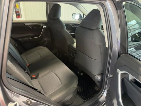 Used 2025 Toyota RAV4 LE AWD/4WD image 18