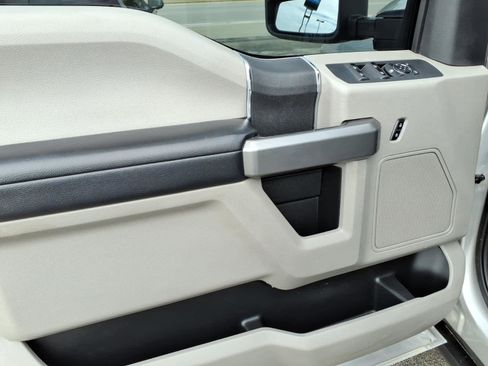 Used 2017 Ford F250 XLT AWD/4WD image 13