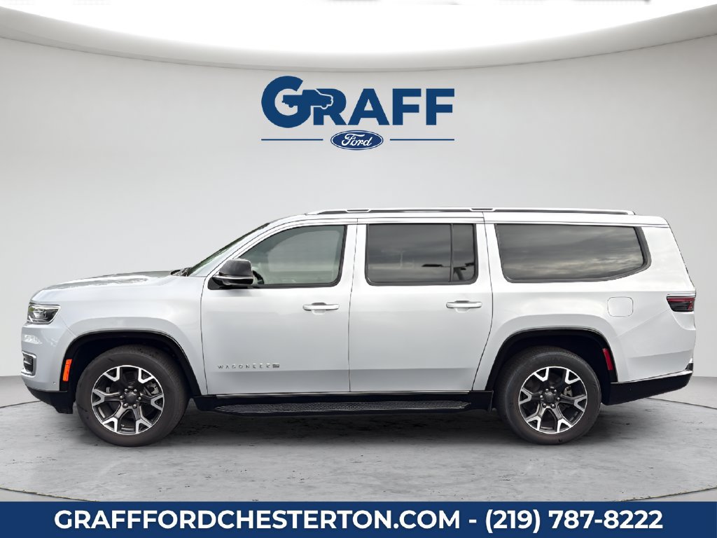 Used 2024 Jeep Wagoneer L Series III AWD/4WD image 12