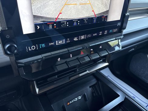 Used 2024 GMC Hummer EV 2X image 18