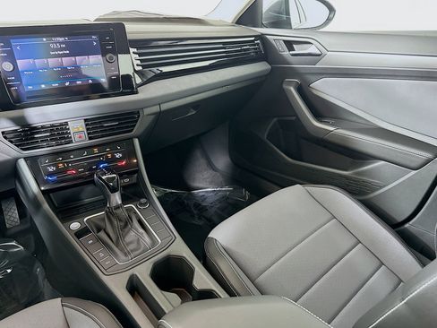 New 2026 Volkswagen Jetta SE FWD image 22