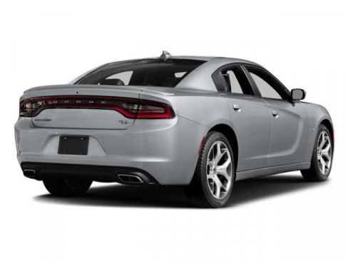 Used 2017 Dodge Charger R/T image 2