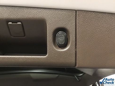 Used 2019 GMC Yukon Denali image 13