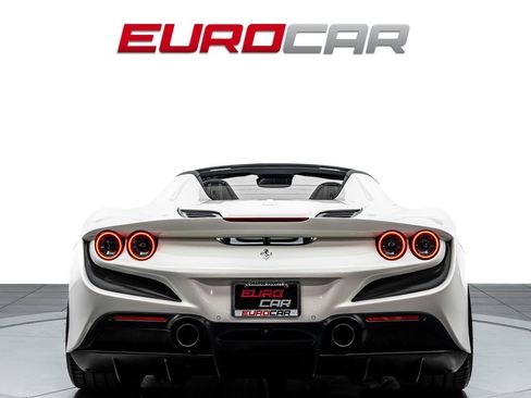 Used 2022 Ferrari F8 Tributo RWD image 5
